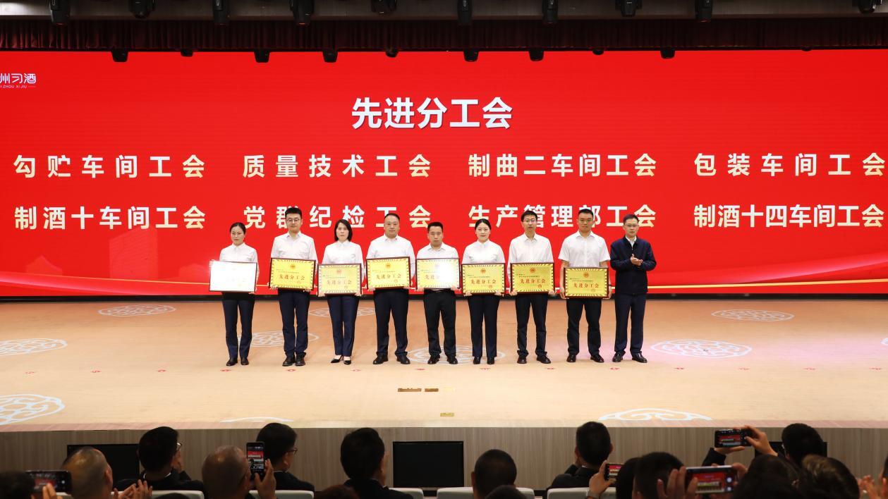 b0587aeef4f4a6645f8bd145a930d73a